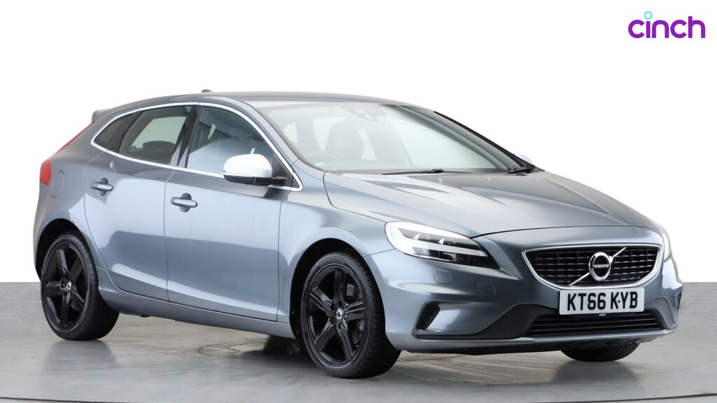 Volvo V40 2.0 T2 Momentum Hatchback Euro 6 Silver #1