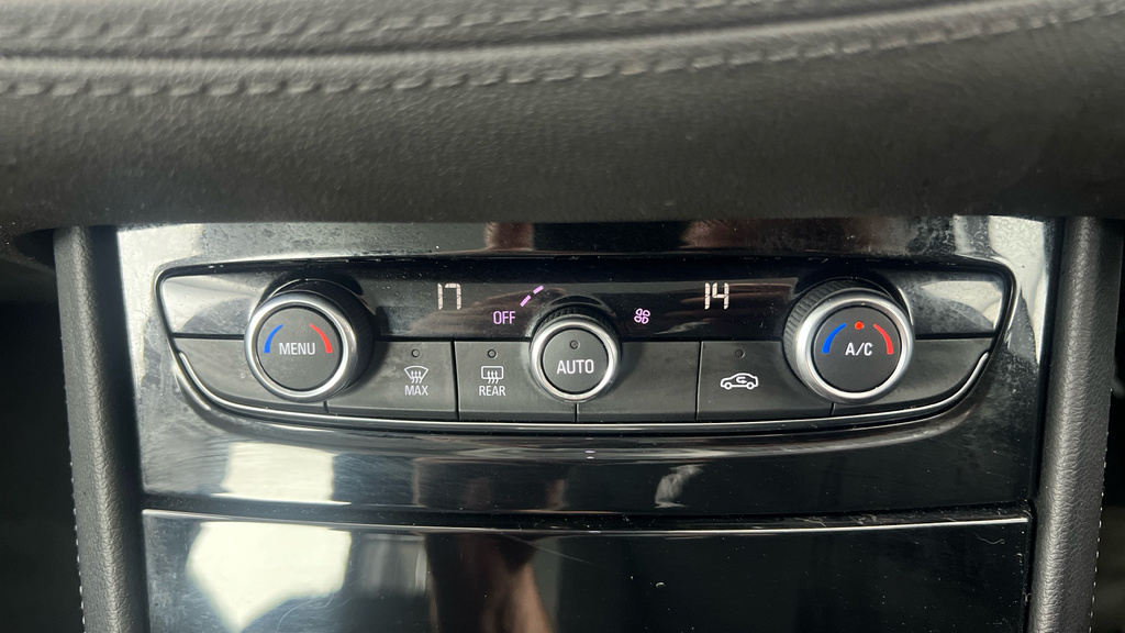 Vauxhall Grandland X 1.2 Se Turbo Ss 2019 19 Red #12