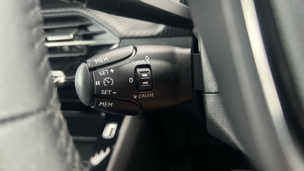 Peugeot e-2008 50Kwh Allure Premium 7Kw Charger Grey #17