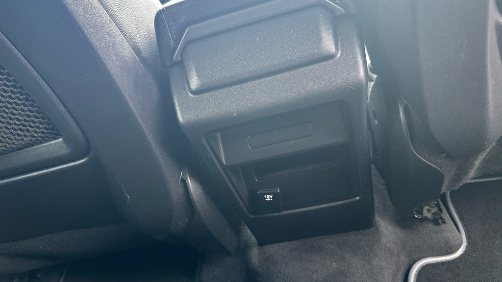 Land Rover Discovery Sport Td4 Hse Black #35