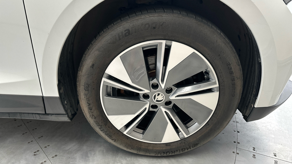 Skoda ENYAQ 150Kw 80 Loft 82Kwh Black #26