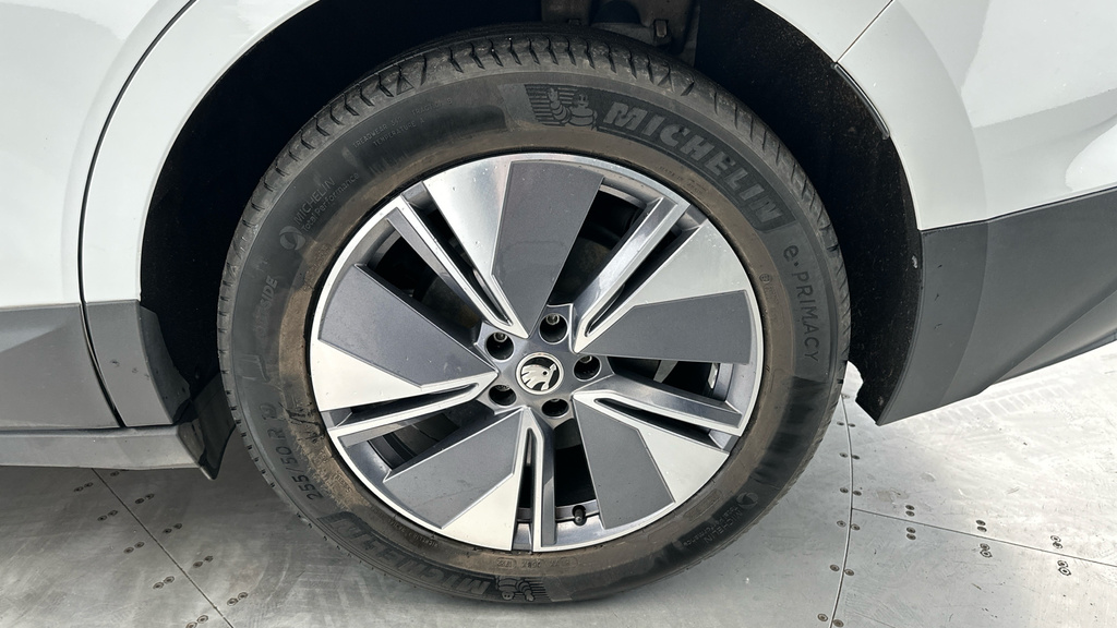 Skoda ENYAQ 150Kw 80 Loft 82Kwh Black #24