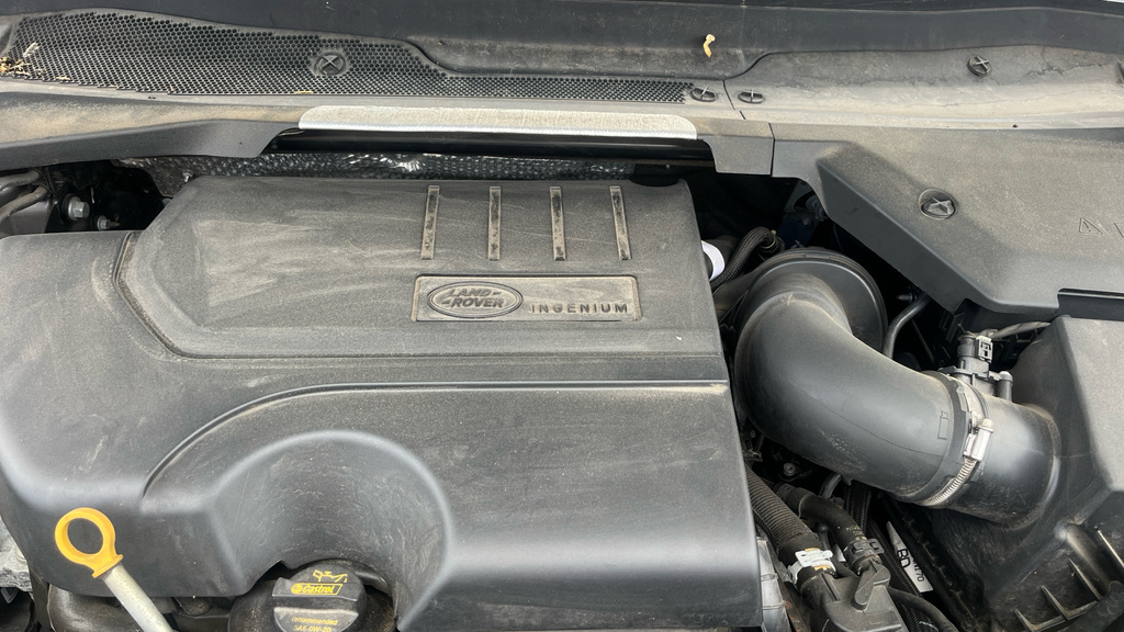 Land Rover Discovery Sport Hse Silver #16