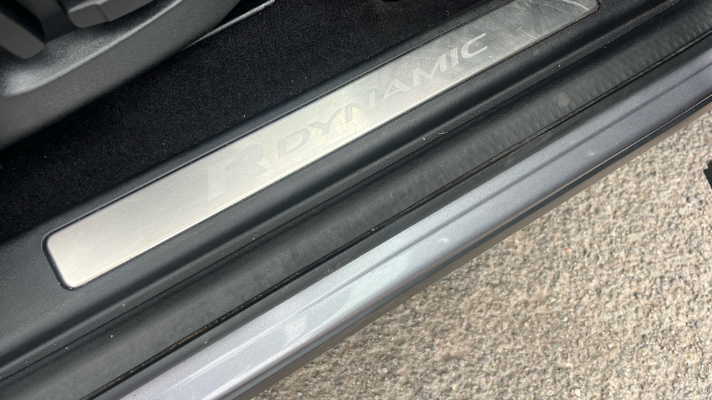 Land Rover Discovery Sport Hse Silver #35