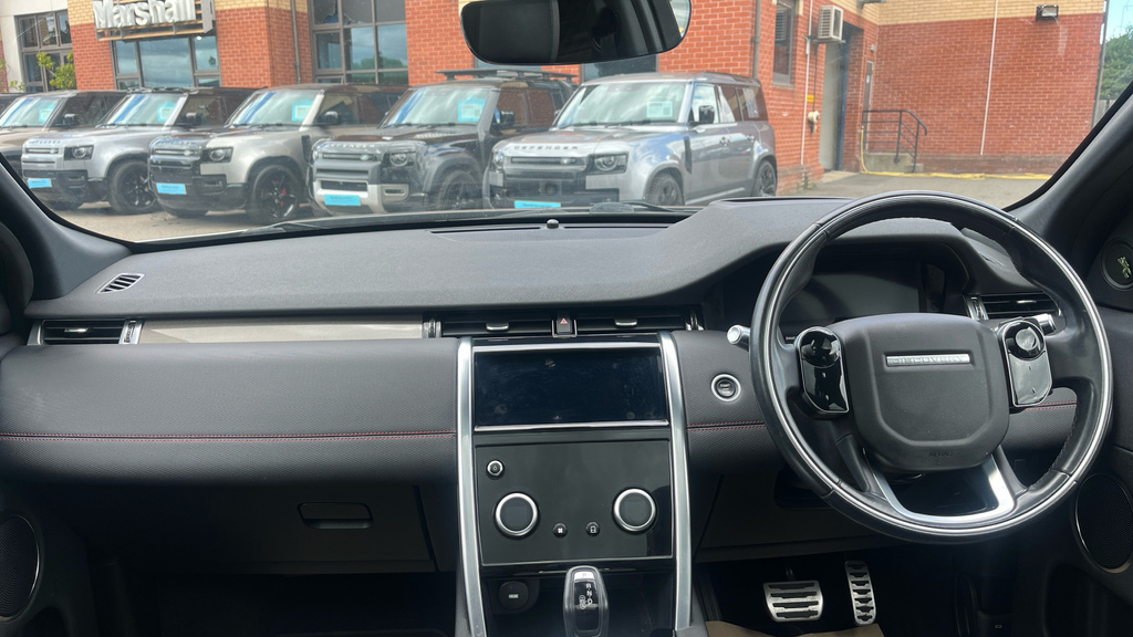Land Rover Discovery Sport Hse Silver #11