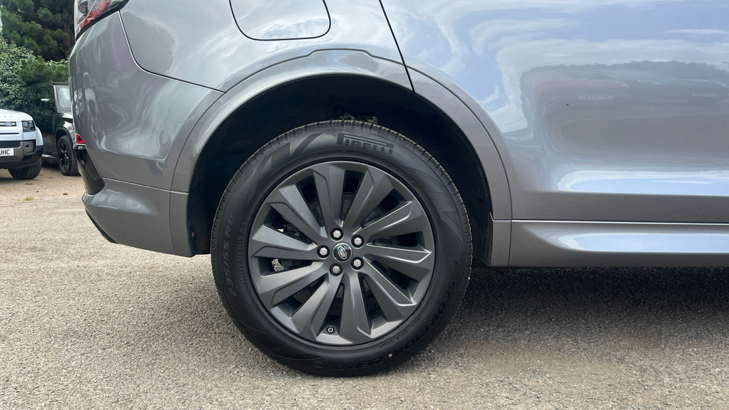 Land Rover Discovery Sport Hse Silver #18