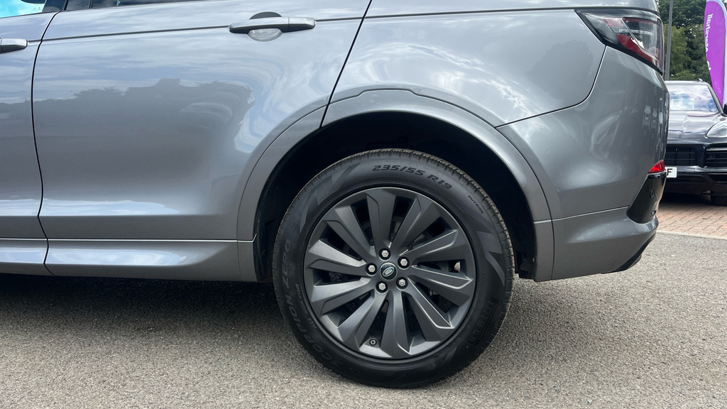 Land Rover Discovery Sport Hse Silver #19