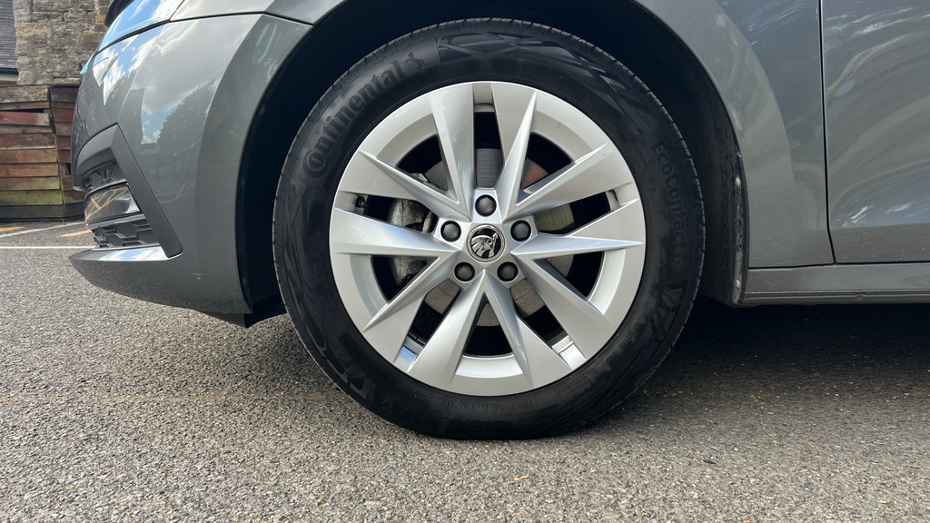 Skoda Octavia Skoda Estate 1.5 Tsi Se L Silver #19