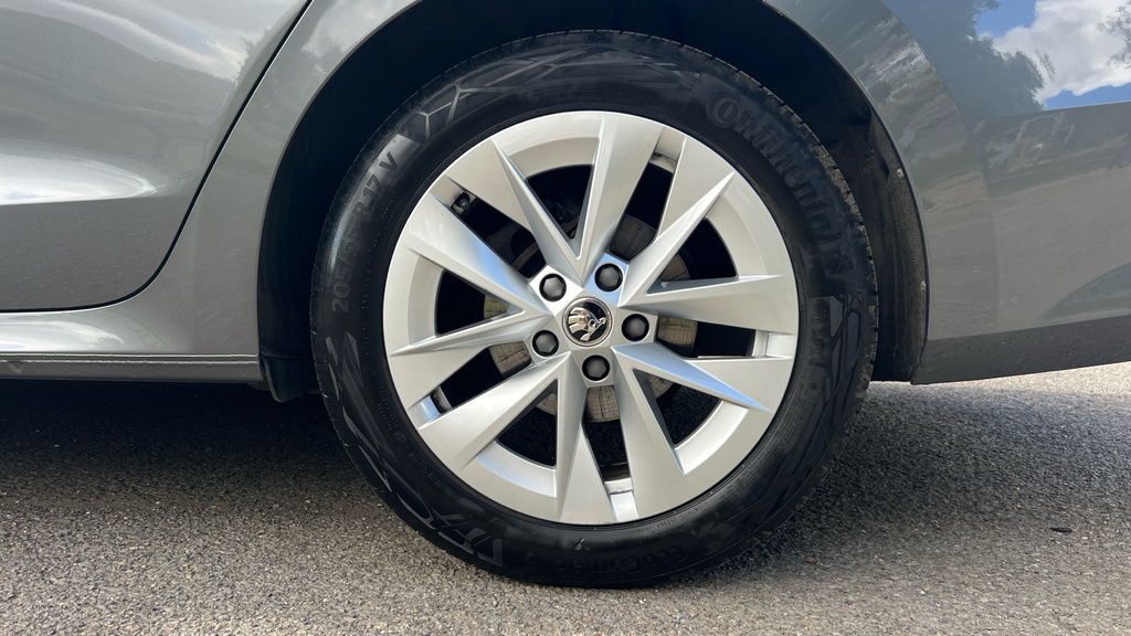 Skoda Octavia Skoda Estate 1.5 Tsi Se L Silver #18