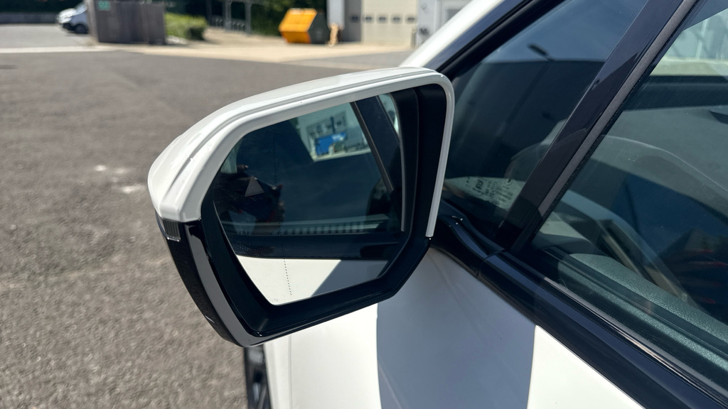 BMW iX 240Kw Xdrive40 M Sport Edition 76.6Kwh White #42