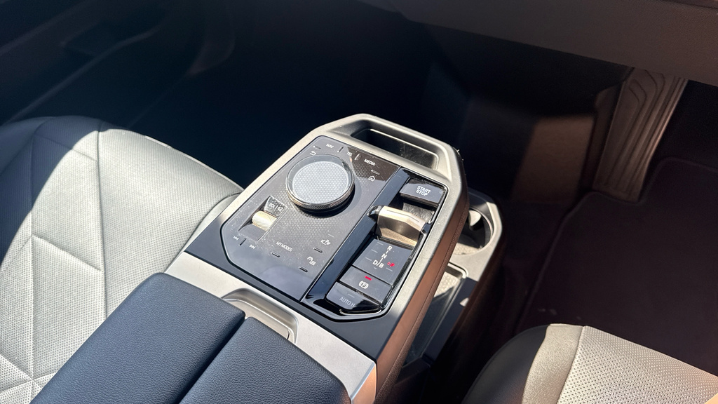 BMW iX 240Kw Xdrive40 M Sport Edition 76.6Kwh White #15
