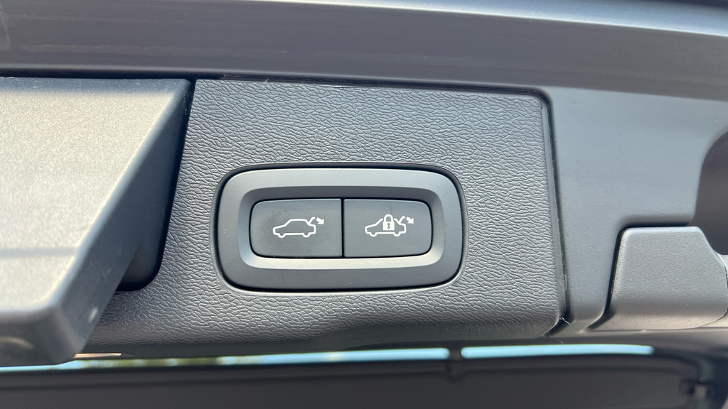 Volvo XC60 Ultra, B5 Awd Mild Hybrid, Bright Black #50