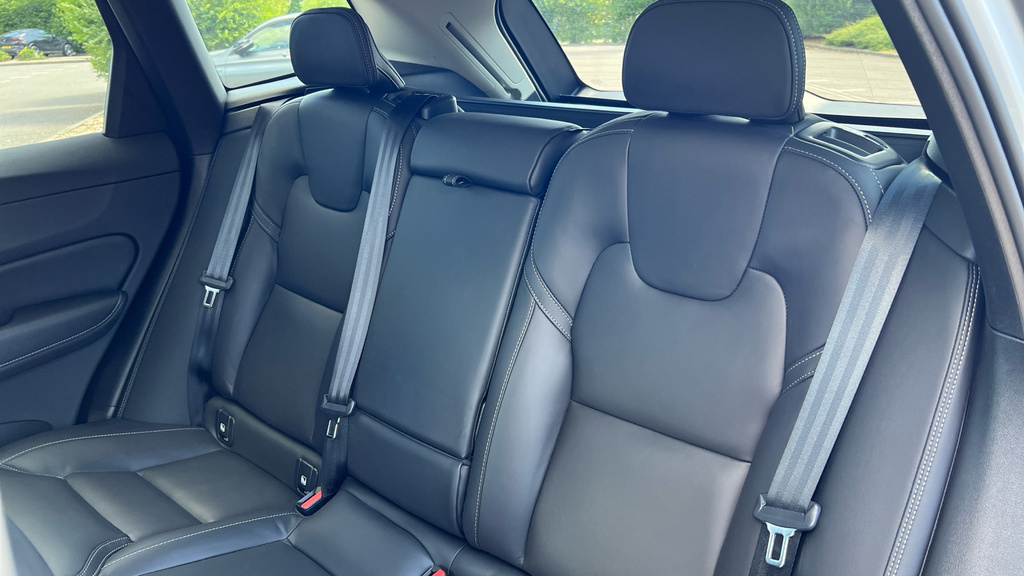 Volvo XC60 Ultra, B5 Awd Mild Hybrid, Bright Black #31