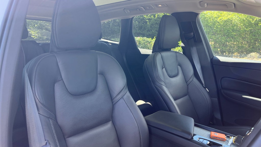 Volvo XC60 Ultra, B5 Awd Mild Hybrid, Bright Black #57