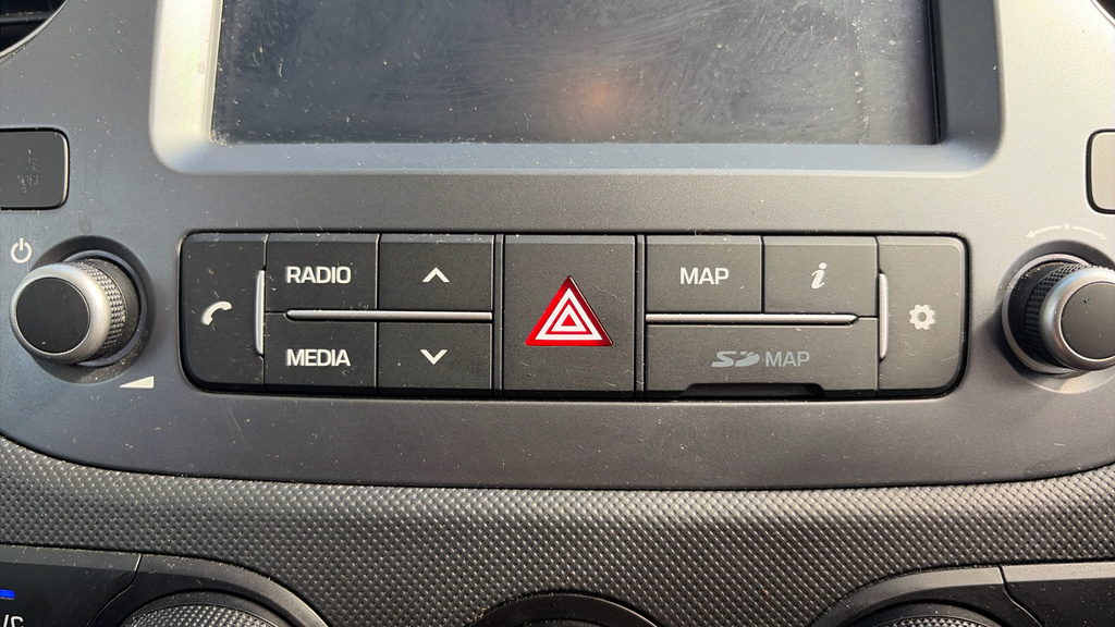 Hyundai I10 1.0 Premium Hatchback Euro 6 67 Black #27
