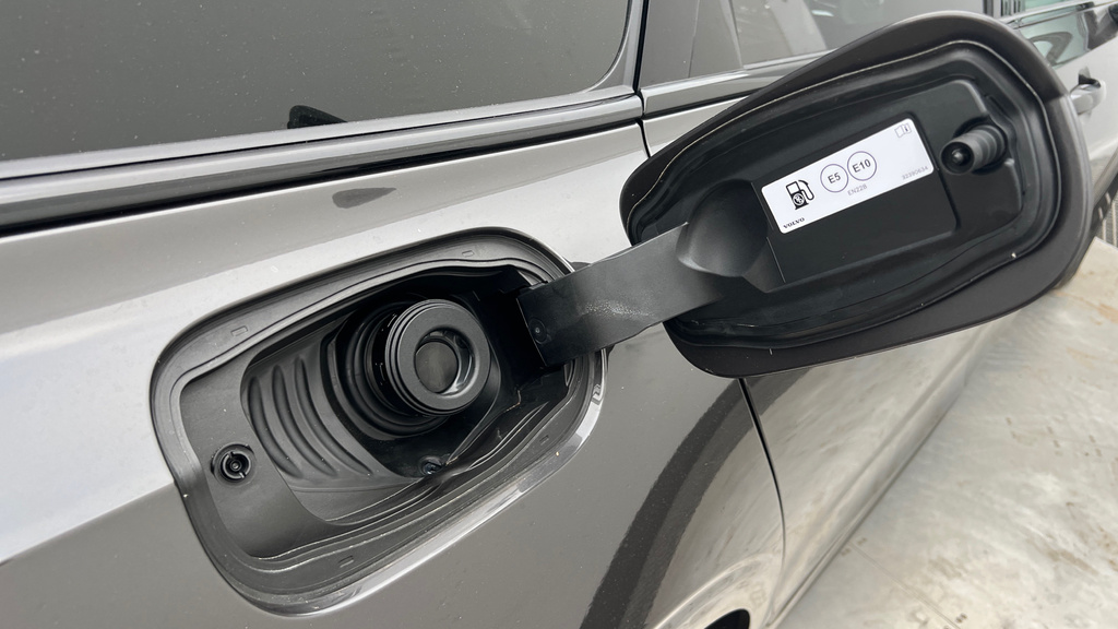 Volvo V90 Plus, T6 Awd Plug-in Hybrid, Dark Black #40