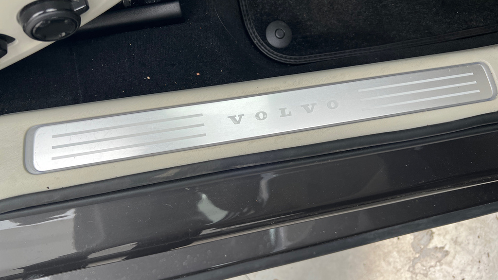 Volvo V90 Plus, T6 Awd Plug-in Hybrid, Dark Black #41