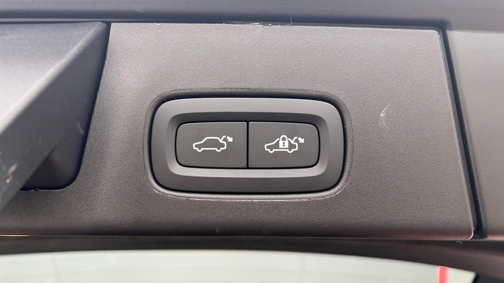 Volvo V90 Plus, T6 Awd Plug-in Hybrid, Dark Black #46