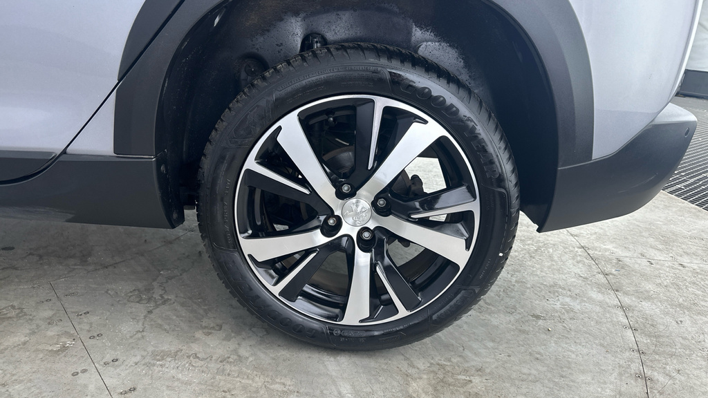 Peugeot 2008 1.5 Bluehdi 100 Gt Line 5 Speed Grey #26