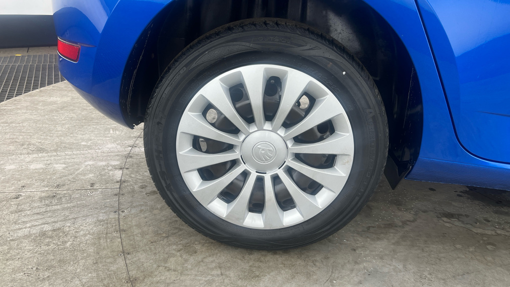 Skoda Fabia 1.0 Se Estate Red #21