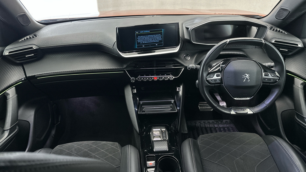 Peugeot e-2008 50Kwh Allure Premium Suv 7Kw Ch  #13