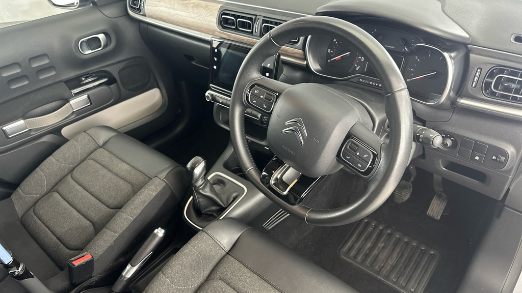 Citroen C3 1.2 83Hp Shine From 999 Deposit 235 Per Month Black #9