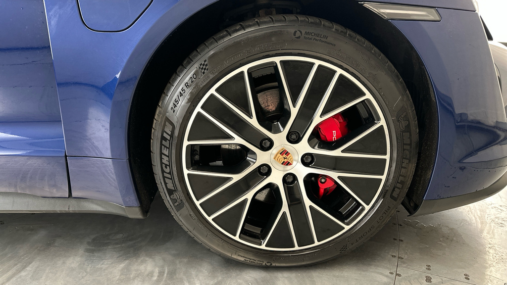 Porsche Taycan 560Kw Turbo S 93Kwh Blue #28
