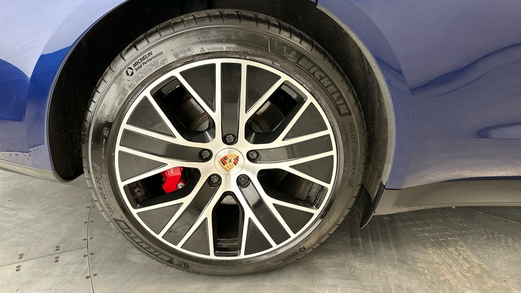 Porsche Taycan 560Kw Turbo S 93Kwh Blue #27