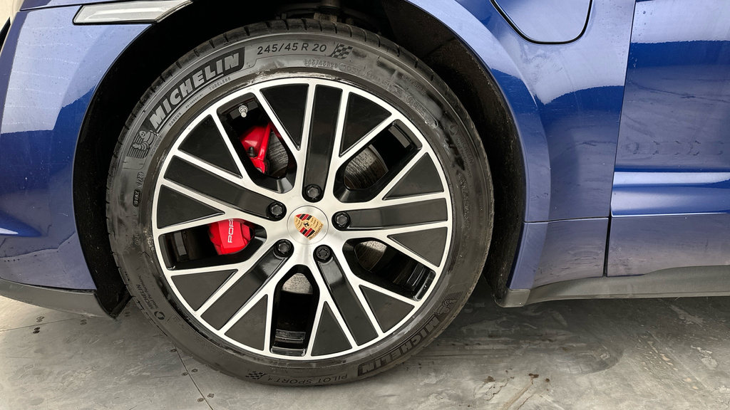 Porsche Taycan 560Kw Turbo S 93Kwh Blue #25