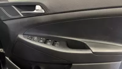 Hyundai Tucson 1.6 T-gdi Se Connect Euro 6 Ss Grey #30
