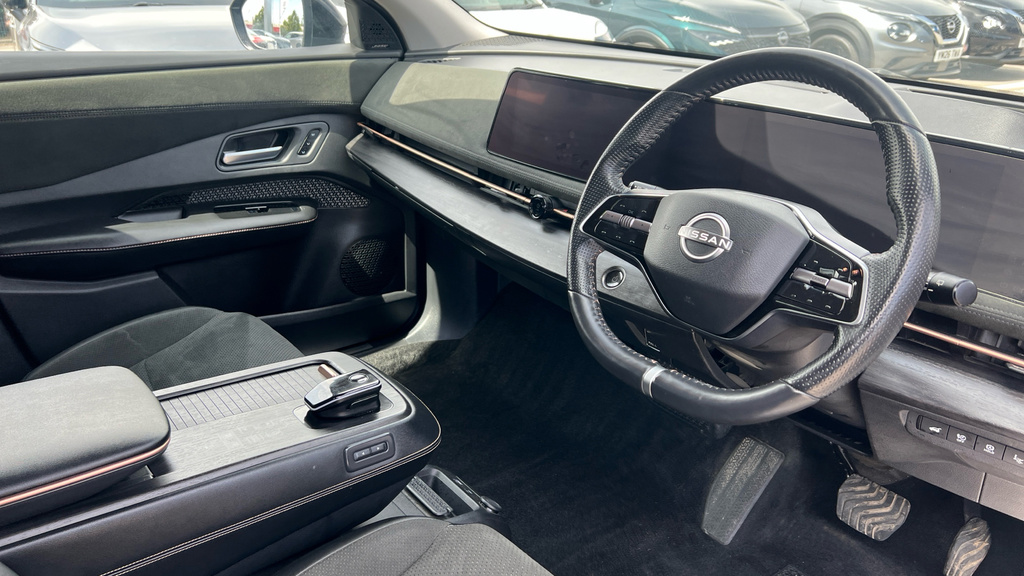 Nissan Ariya 225Kw Evolve 87Kwh 22Kwch E-4orce - 2023 Grey #9