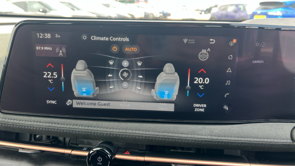 Nissan Ariya 225Kw Evolve 87Kwh 22Kwch E-4orce - 2023 Grey #36
