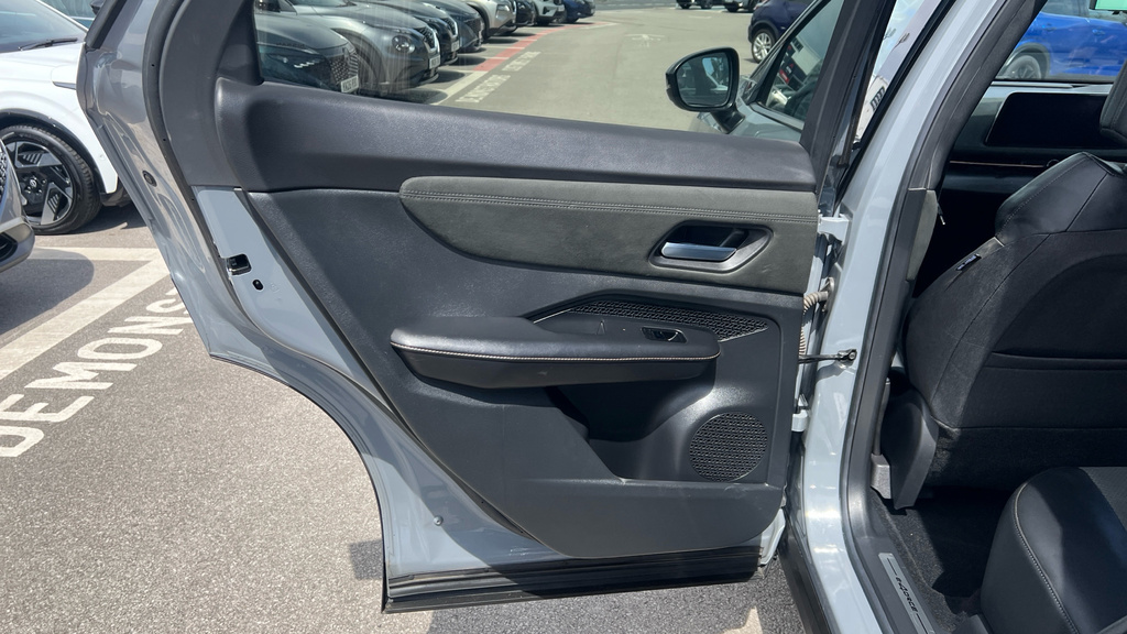 Nissan Ariya 225Kw Evolve 87Kwh 22Kwch E-4orce - 2023 Grey #38