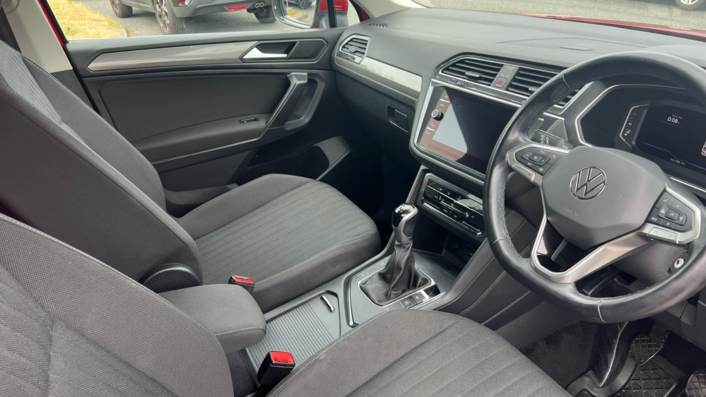 Volkswagen Tiguan Allspace 1.5 Tsi Evo Match Dsg 2021 Grey #9