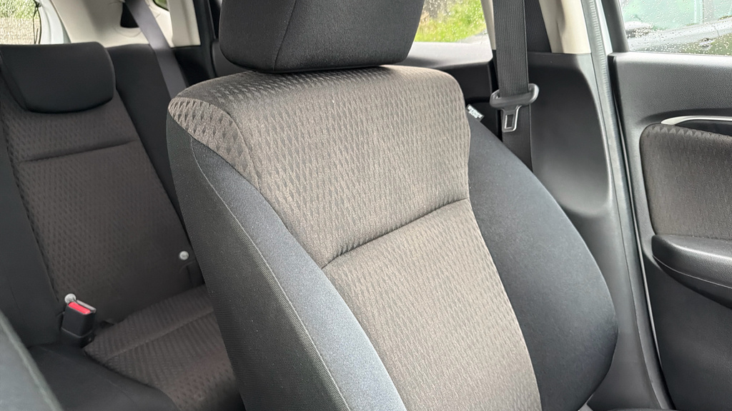 Honda Jazz 1.5 I-vtec Sport 5-Door Beige #24
