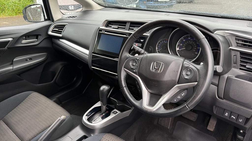 Honda Jazz 1.5 I-vtec Sport 5-Door Beige #17