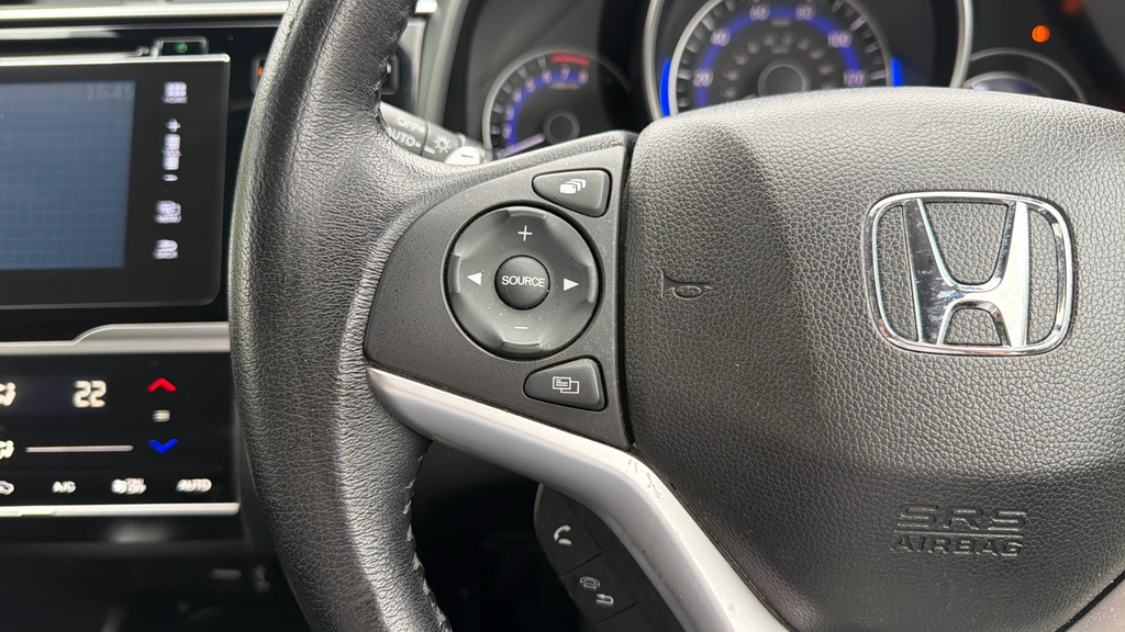 Honda Jazz 1.5 I-vtec Sport 5-Door Beige #26