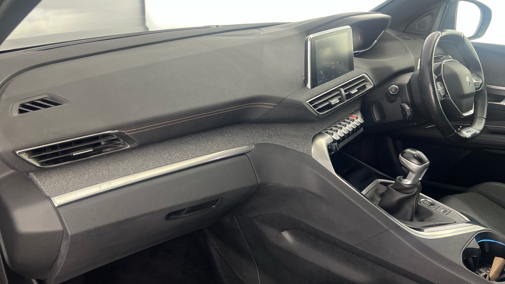 Peugeot 3008 1.2 130Hp Allure White #10