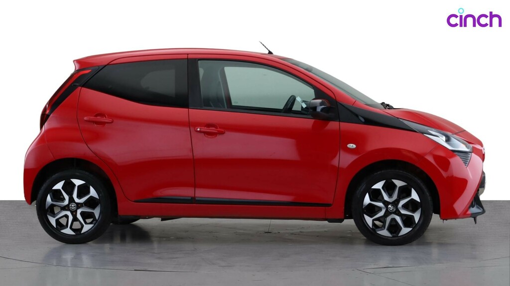 Toyota Aygo X 1.0 Vvt-i X-play X-shift Euro 6 White #2