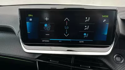 Peugeot e-208 50Kwh Gt Premium 7Kw Charger White #18