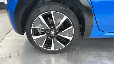 Peugeot e-208 50Kwh Gt Premium 7Kw Charger White #26