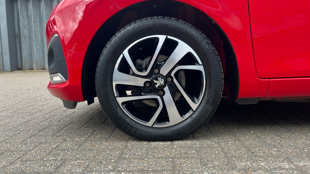 Peugeot 108 1.0 Allure Euro 6 #24