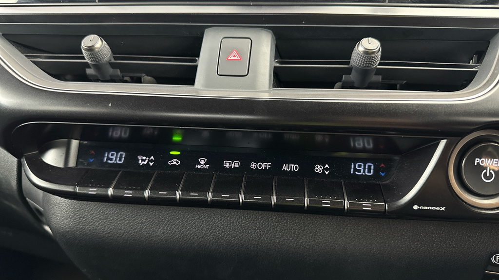 Lexus UX 2.0 250H Premium Sport Edition Suv Hybr Black #15