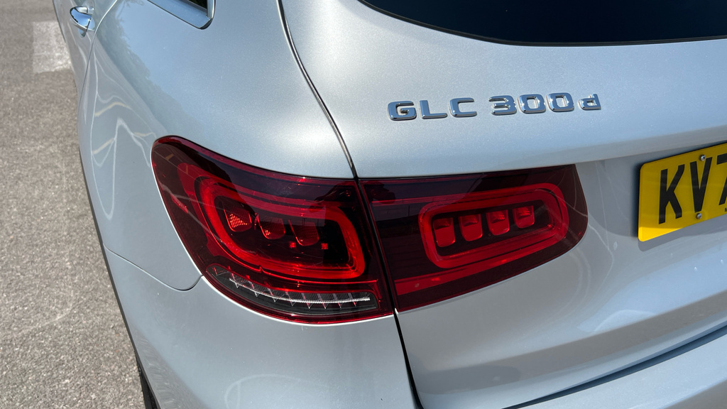 Mercedes-Benz GLC Class 2.0 Glc300 Mhev Sport Suv G Tronic Plus Black #31