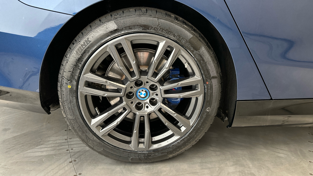 BMW i5 40 83.9Kwh M Sport Touring Edrive 11Kw Charger Blue #27