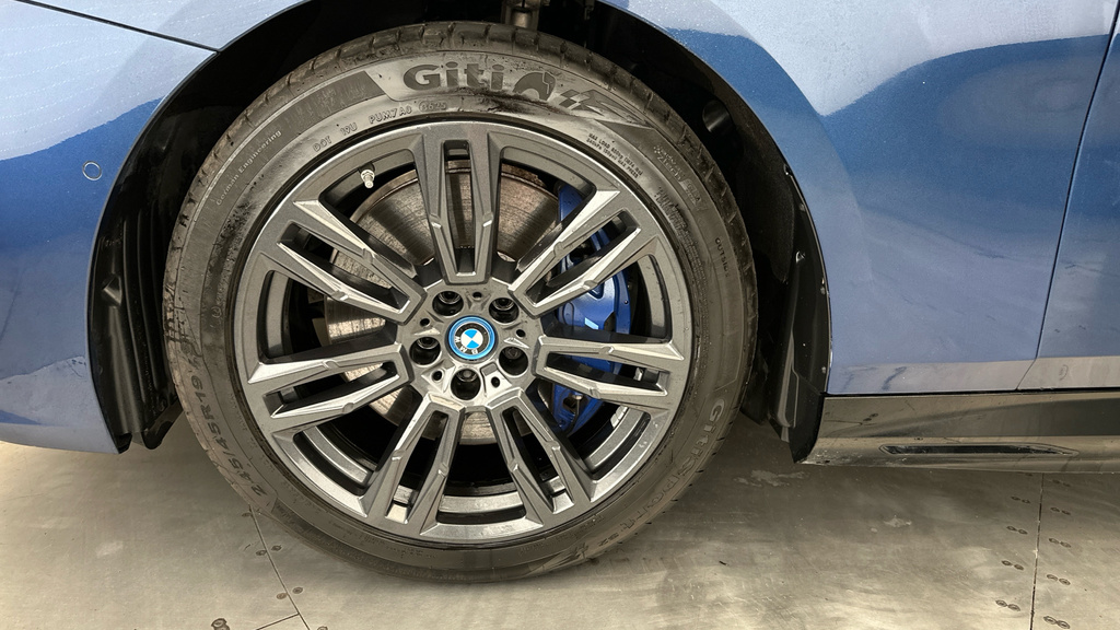 BMW i5 40 83.9Kwh M Sport Touring Edrive 11Kw Charger Blue #25