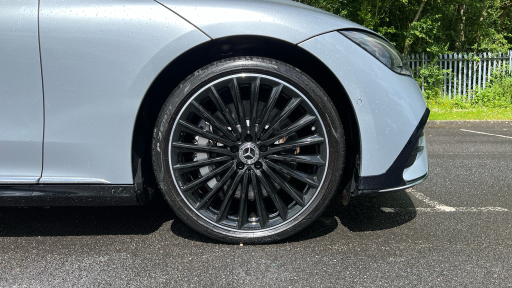 Mercedes-Benz EQE 350 215Kw Amg Line Edition 96Kwh Black #26