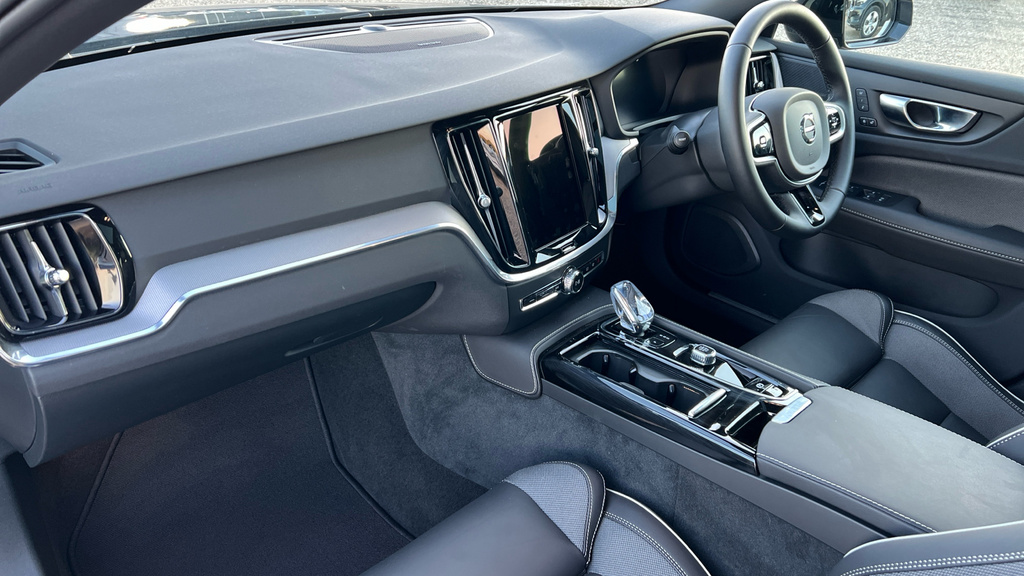 Volvo V60 Plus, T6 Awd Plug-in Hybrid, Dark Grey #10