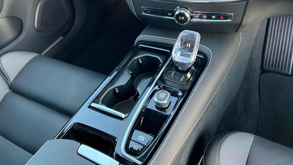 Volvo V60 Plus, T6 Awd Plug-in Hybrid, Dark Grey #34