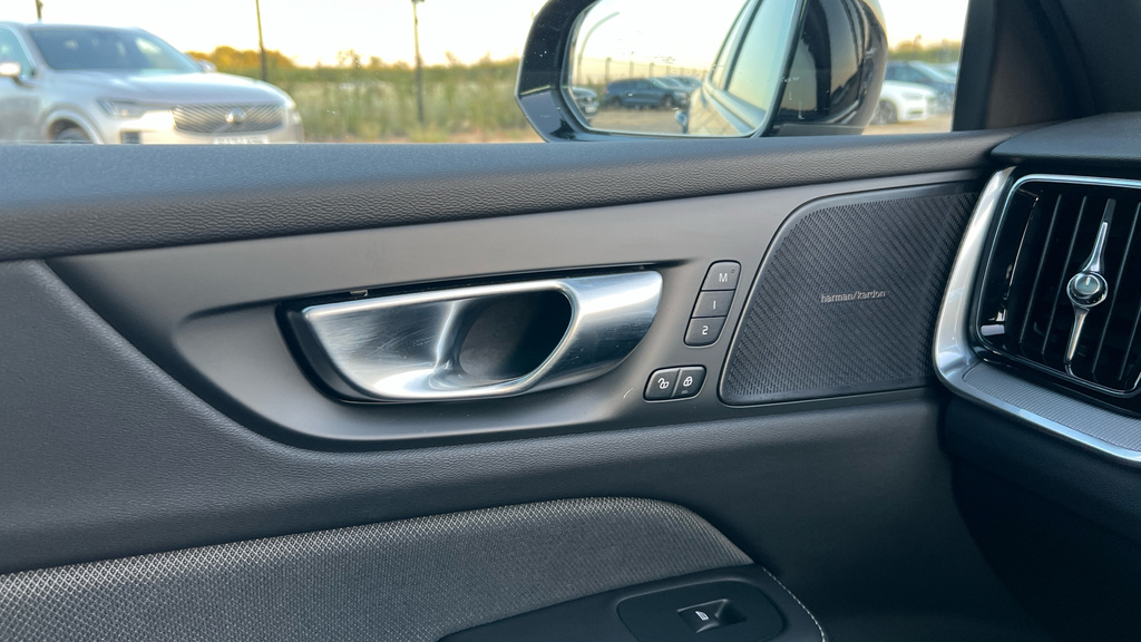 Volvo V60 Plus, T6 Awd Plug-in Hybrid, Dark Grey #52